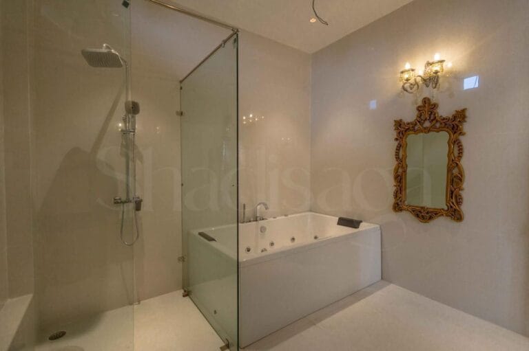 bathroom view of presidential room